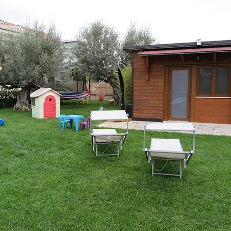 Дом отдыха Dependance Con Giardino A Pescara Спольторе