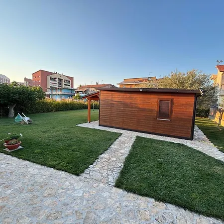 Nyaraló La Depandance Con Giardino Pescara
